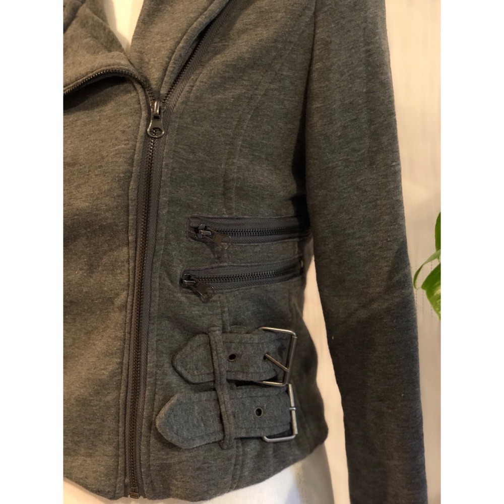Gray Jacket - Picture 2 of 9